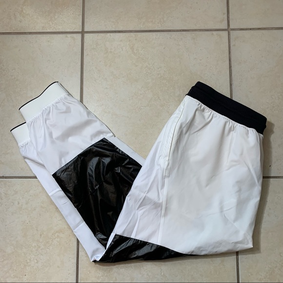 Under Armour Rush Legacy Athlete Recovery Pants - Picture 2 of 4